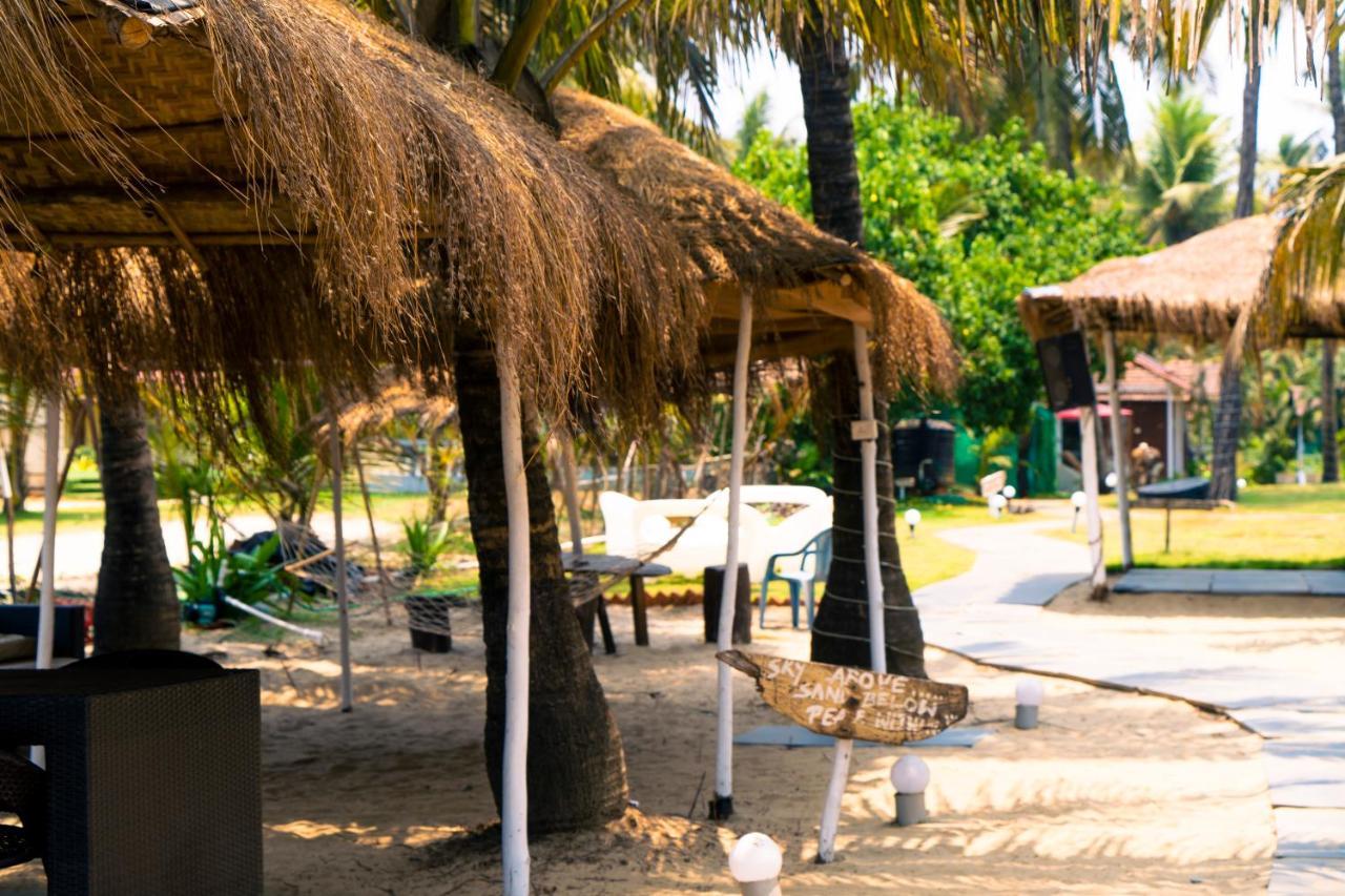 Village Susegat Beach Resort Morjim Exterior foto